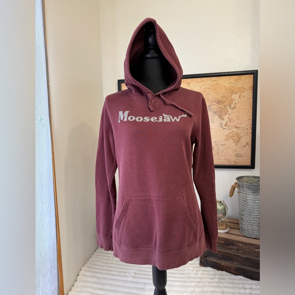 Moosejaw Mountaineering hoodie size medium